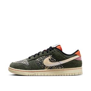 Dunk Low Gone Fishing Rainbow Trout Sneakers.